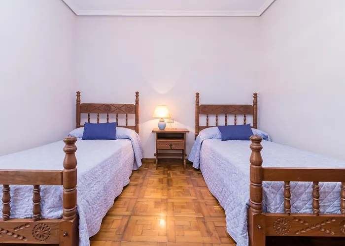 Casa Con Jardin Privado 度假居 *