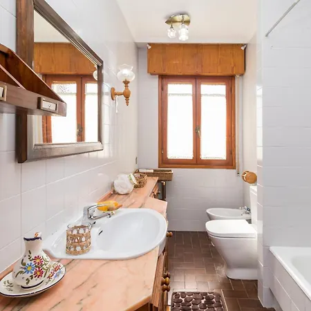 בית נופש Casa Con Jardin Privado *