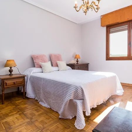 בית נופש Casa Con Jardin Privado