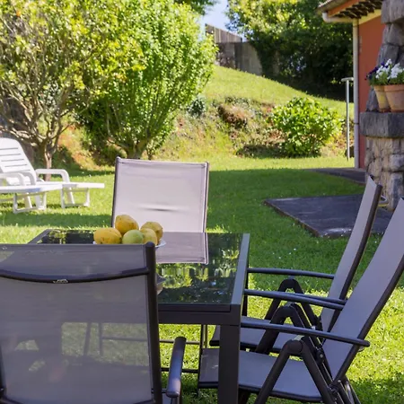 בית נופש Casa Con Jardin Privado אורניה