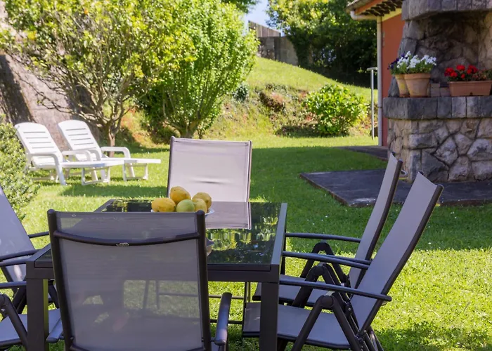 Nyaraló Casa Con Jardin Privado Oreña